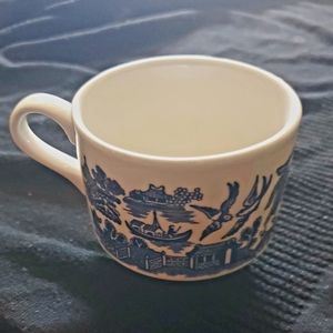 Set of 6 Churchill tea cups